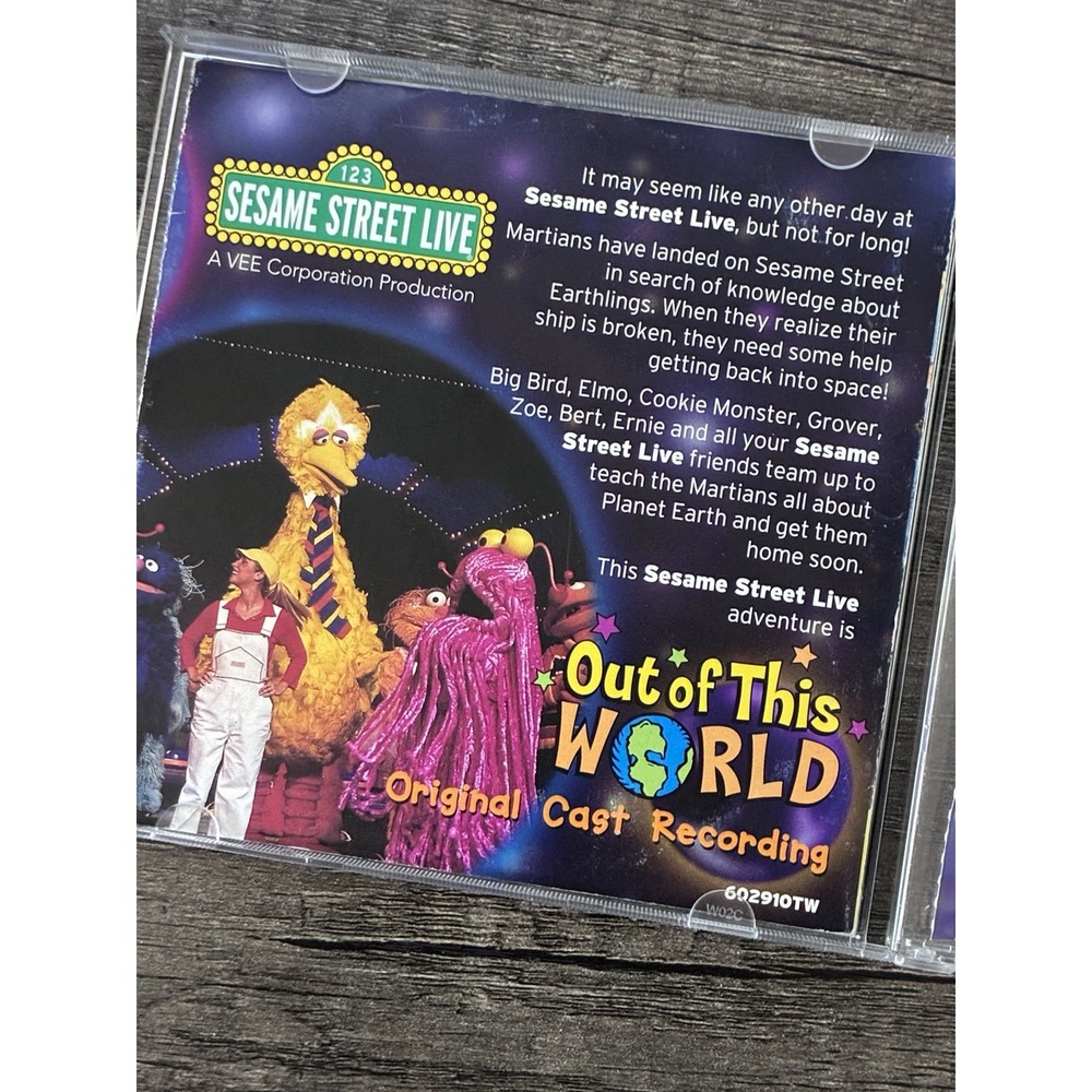 Sesame Street Live: Out Of This World CD (2003) Cast Album - Picture 4 of 6